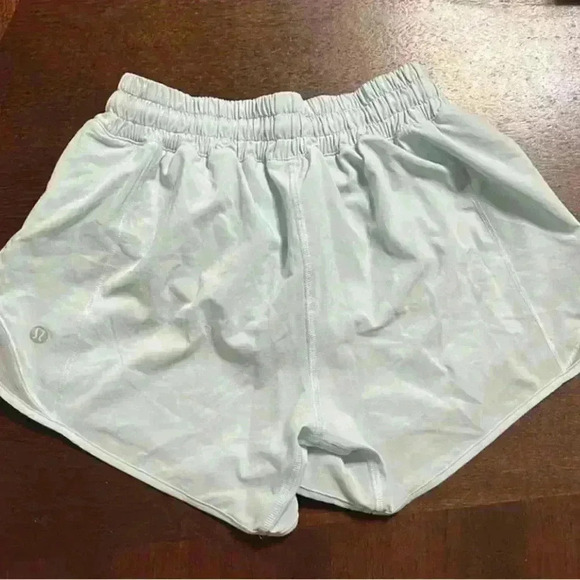 Lululemon Hotty Hot High-Rise
Lined Short - Picture 3 of 5